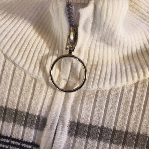 No Boundaries Long Sleeve Mockneck in Juniors Large - Picture 4 of 7